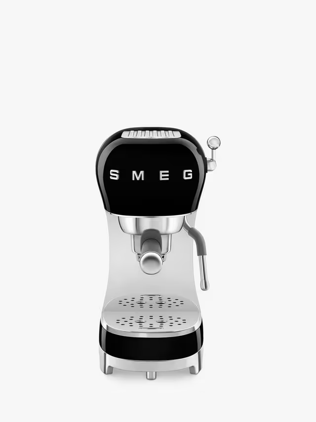 Smeg ECF02 Espresso Kaffemaskin med Ångstav