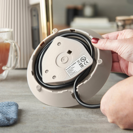 Russell Hobbs 26751 cordless 360 degree base