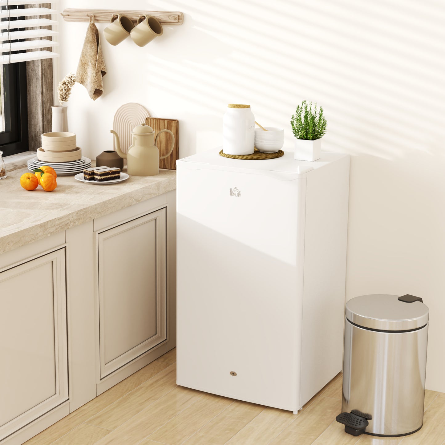 HOMCOM 91L Freestanding Under-Counter Fridge with Lock - White