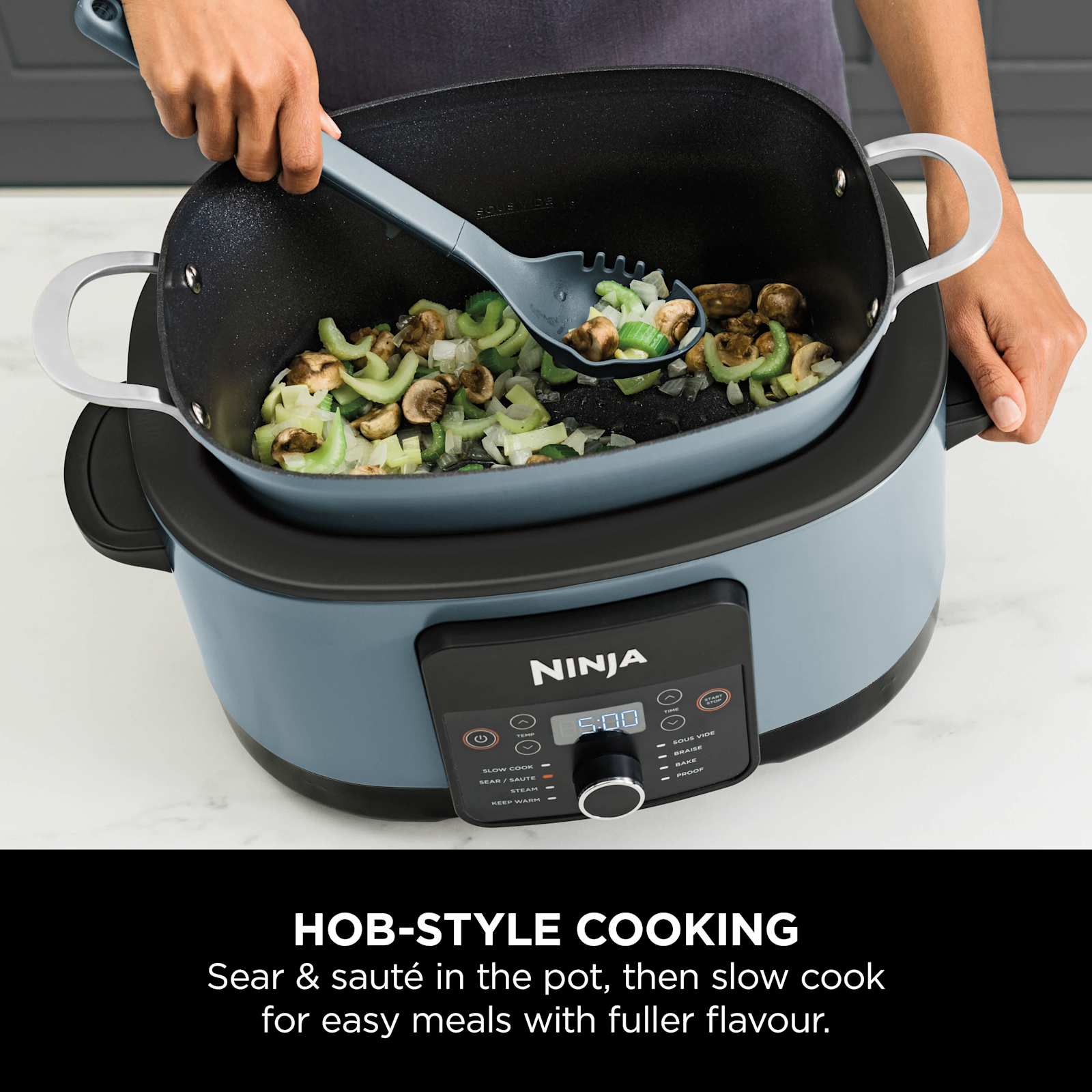 Ninja Foodi PossibleCooker MC1001UK - sear and sauté function in use