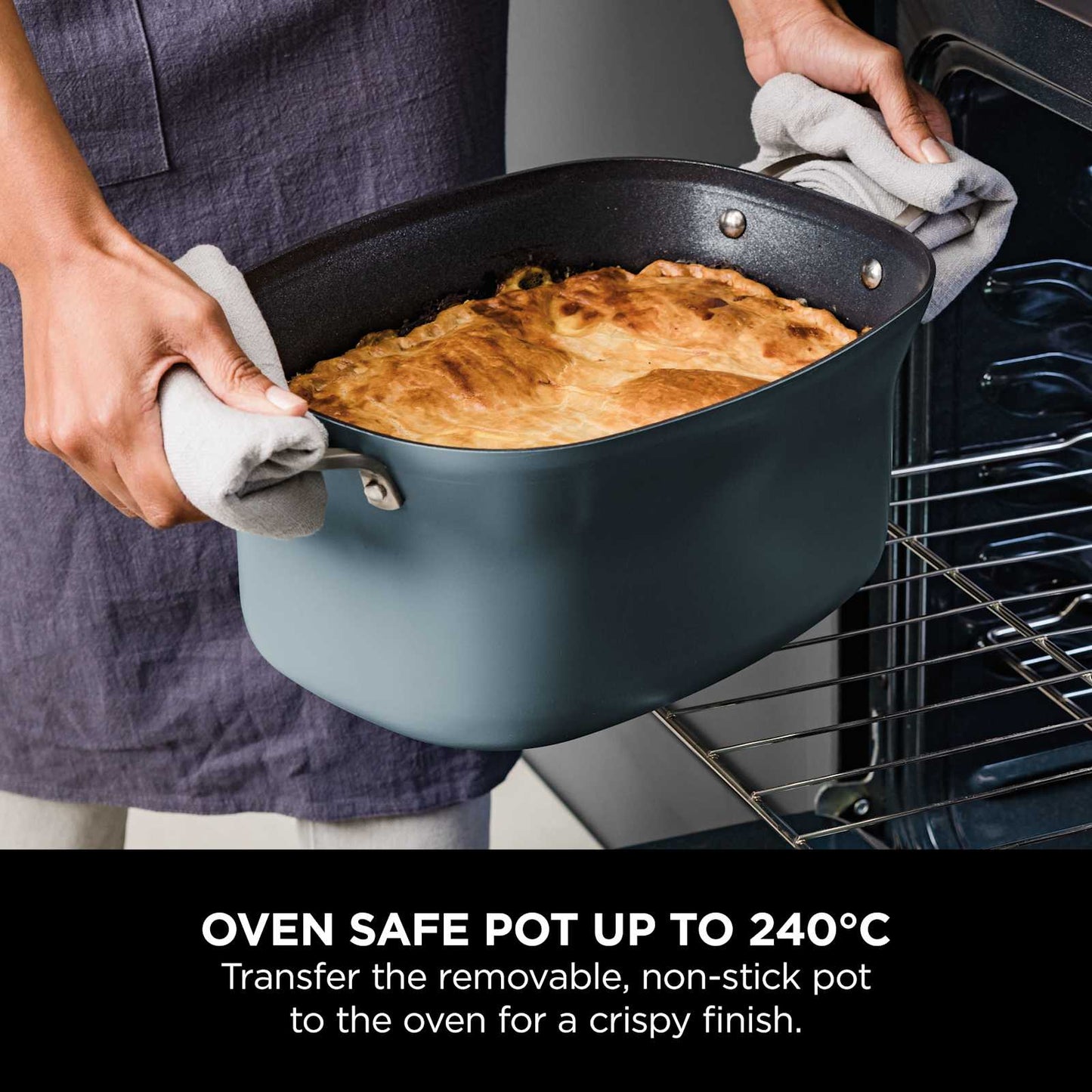 Ninja Foodi PossibleCooker MC1001UK - oven-safe pot removed from unit