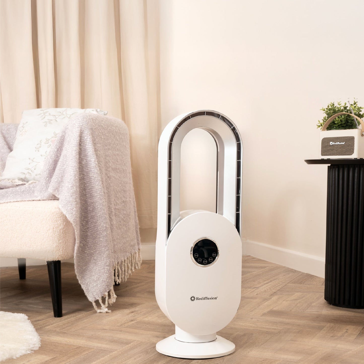 Rediffusion Bladeless Fan White controls
