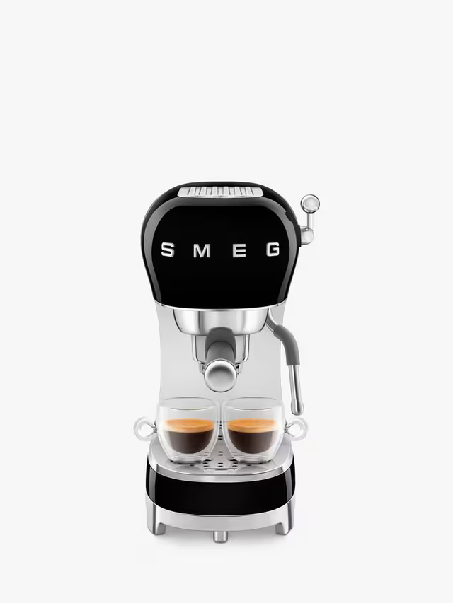 Smeg ECF02 Espresso Kaffemaskin med Ångstav