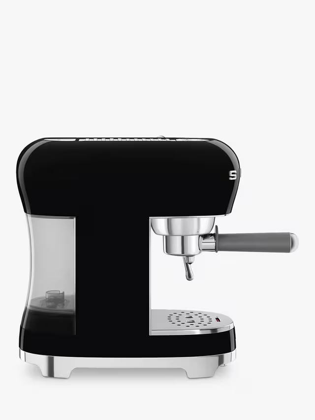 Smeg ECF02 Espresso Kaffemaskin med Ångstav