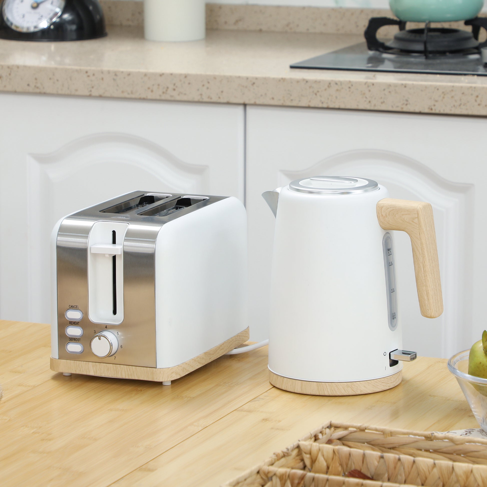 HOMCOM Stainless Steel Kettle and Toaster Set, 1.7L 3000W Fast Boil Kettle & 2 Slice Toaster Kitchen Set with 7 Level Browning Controls, Defrost, Reheat, Auto Off, Boil-dry Protection, White