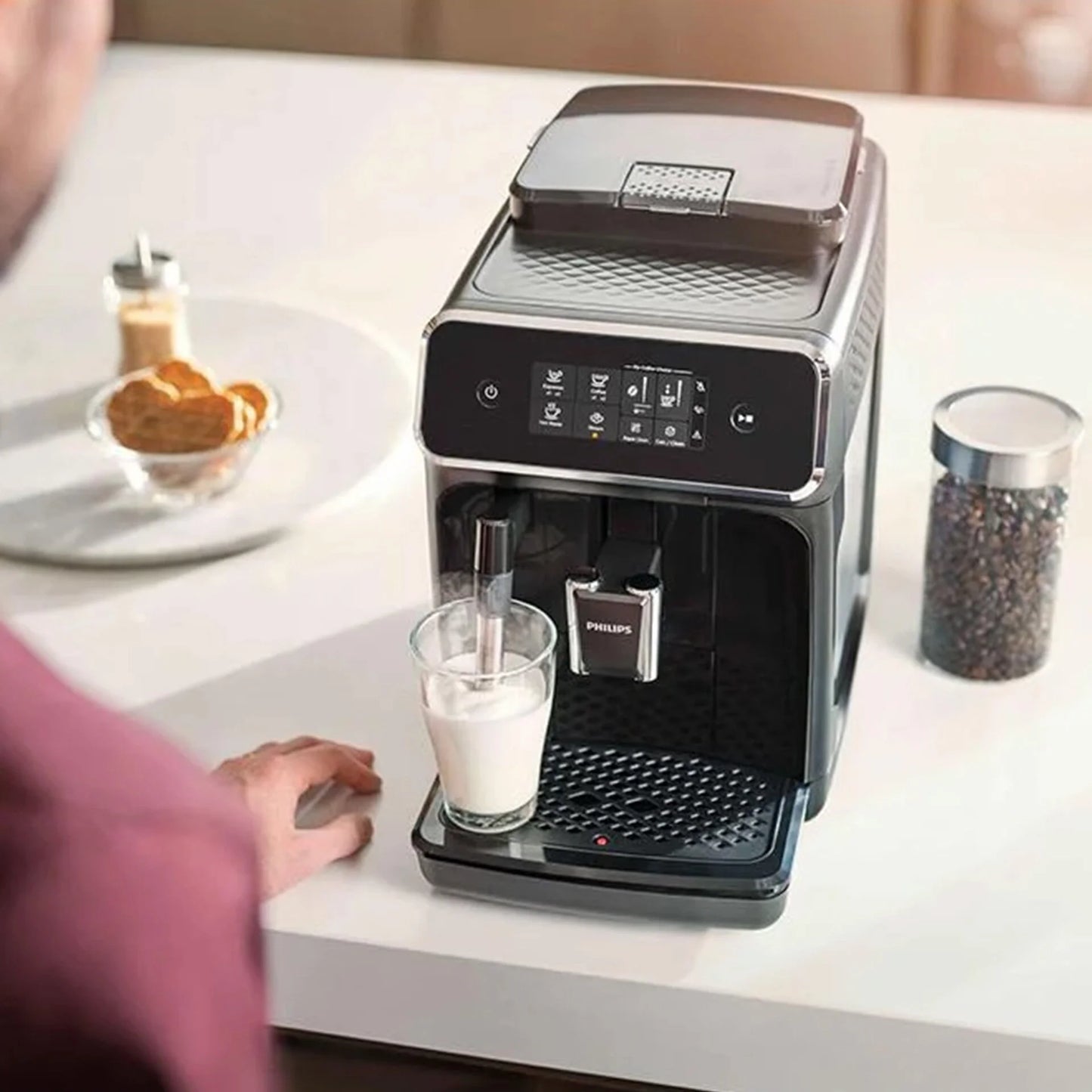 Philips Series 2200 Fully Automatic Coffee Machine EP2220/10 image 3