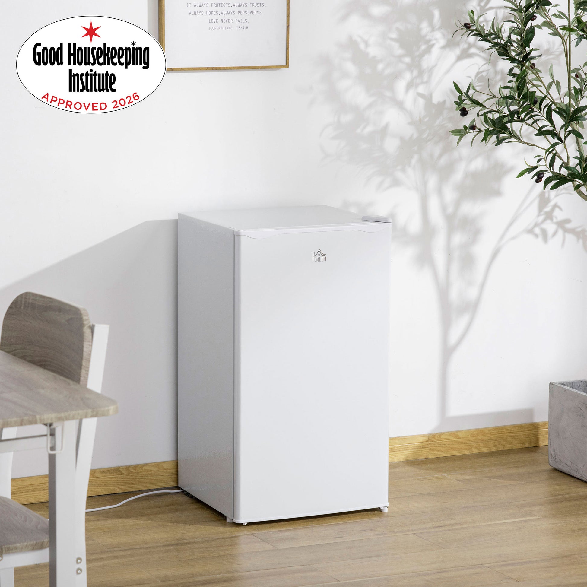 HOMCOM 91L Small Fridge with Chiller Box Under Counter Fridge with Reversible Door, Good Housekeeping Institute Approved, White