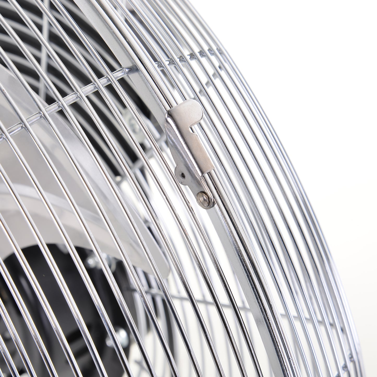 HOMCOM 18" Chrome Metal Floor Fan with Tilting, High Velocity, 3 Speed, Portable Gym Fan for Home Office, Silver
